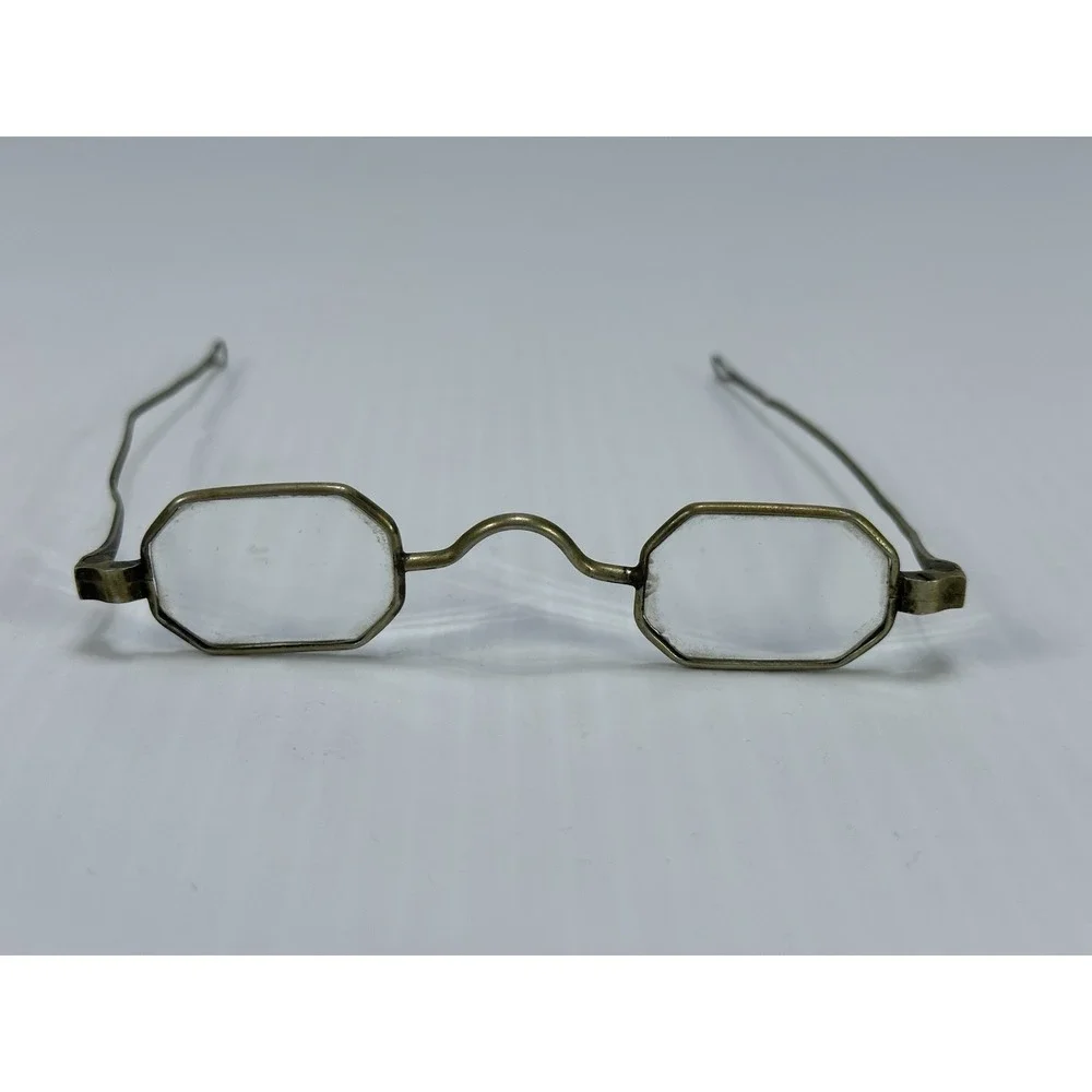 The Unbranded Brand antique early